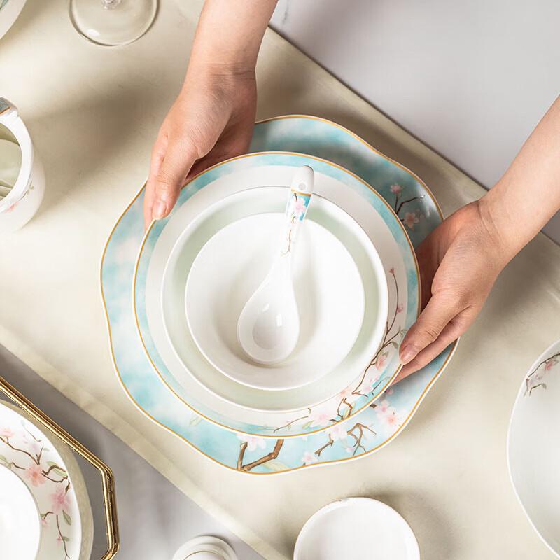 Tang Hui Bone China Dinnerware Set