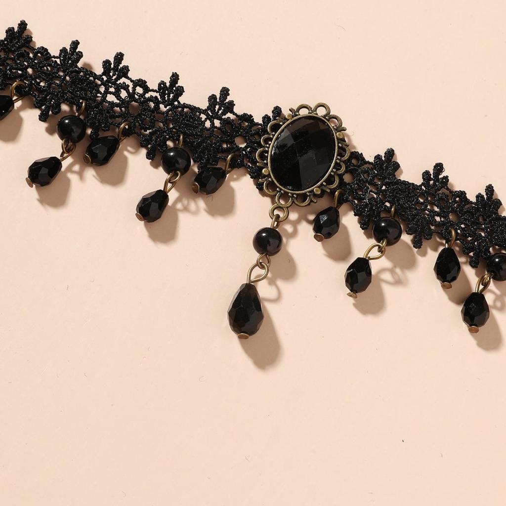 2024 Ρετρό δαντέλα κρεμαστό κολιέ Queen: Ευρωπαϊκό & Αμερικάνικο Στυλ