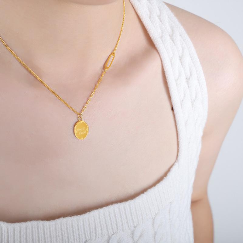 Qiong Yao Light Luxury Versatile Necklace – Exquisite Fairy-like Women s Clavicle Chain with European and American Oval Pendant