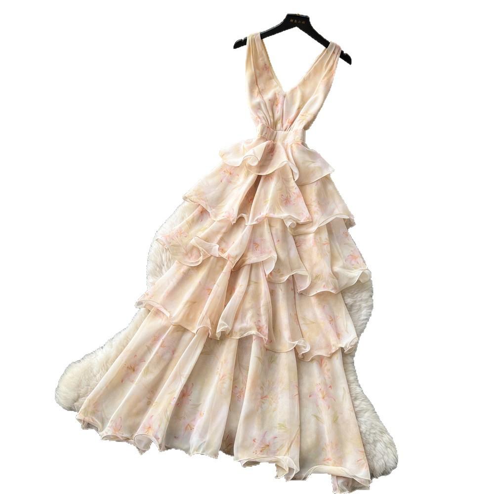 French romantic style V-neck neck floral dress women's summer sleeveless ruffle cake dress looking thin