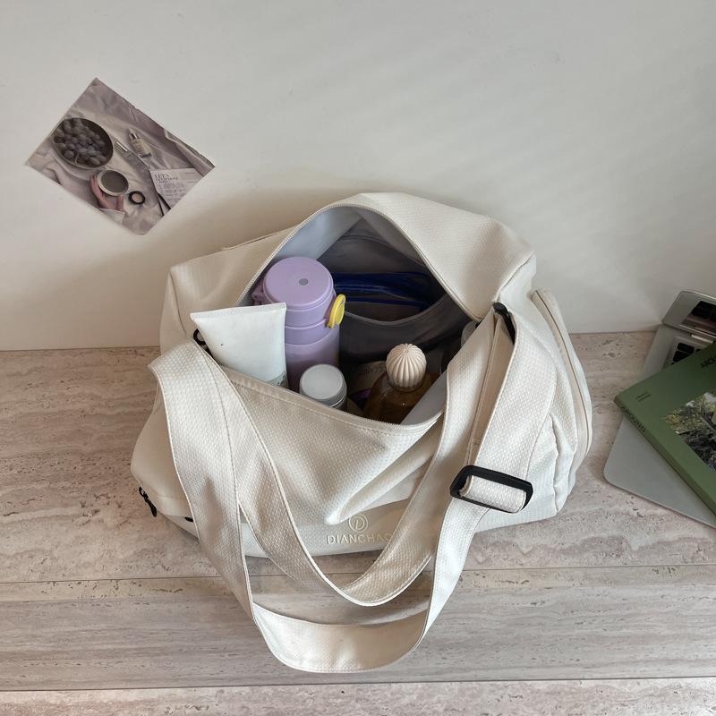 Spacious Travel & Fitness Bag with Shoe Compartment - Yoga & Gym Ready, Wet/Dry Separation