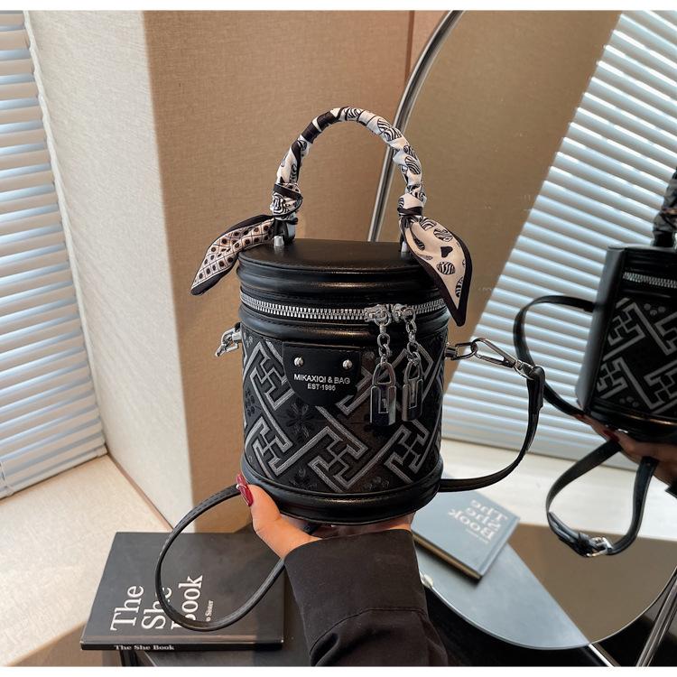 Popular Small Bag Women 2025 New Contrasting Color Versatile Messenger Bag Fashionable Portable Cylinder Bag