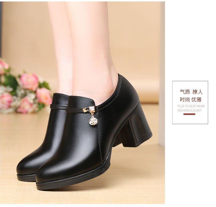 Spring and Autumn new short boots women's fashion medium heel thick heel waterproof table with drill and bare boots non-slip small leather shoes