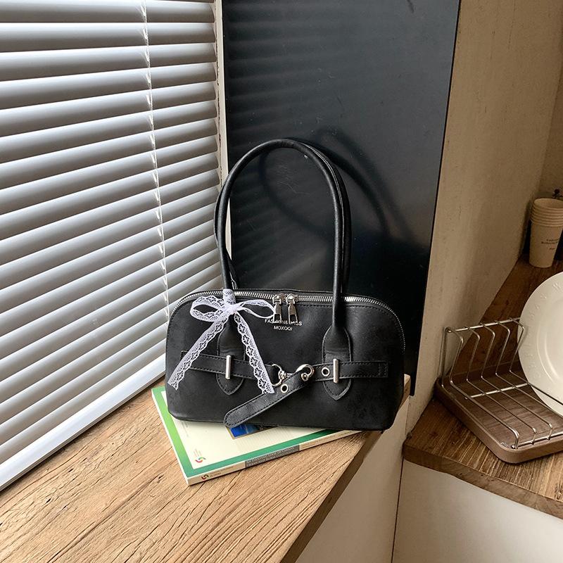 Large-capacity Commuter Retro Simple Casual Crossbody Bag for Women with Shoulder Strap and Underarm Closure