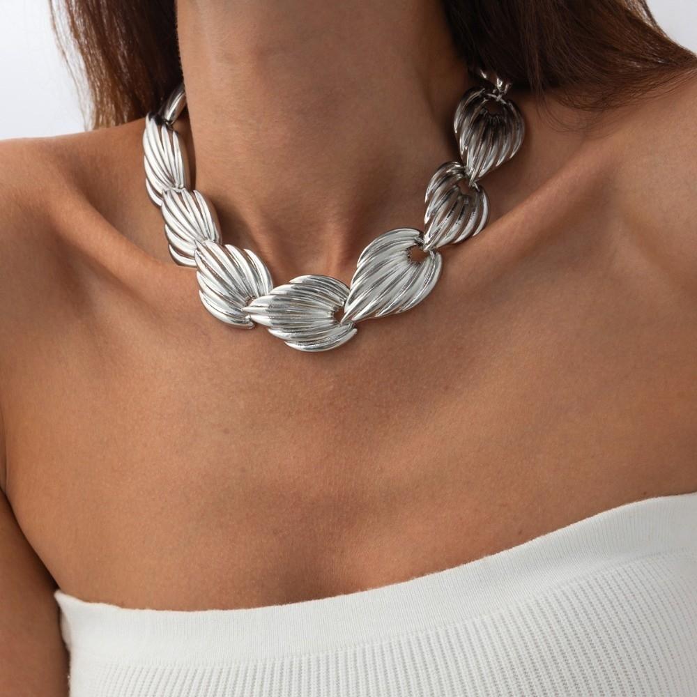 Fashion Exaggerated Neck Jewelry Punk Shell Clavicle Chain  Holiday