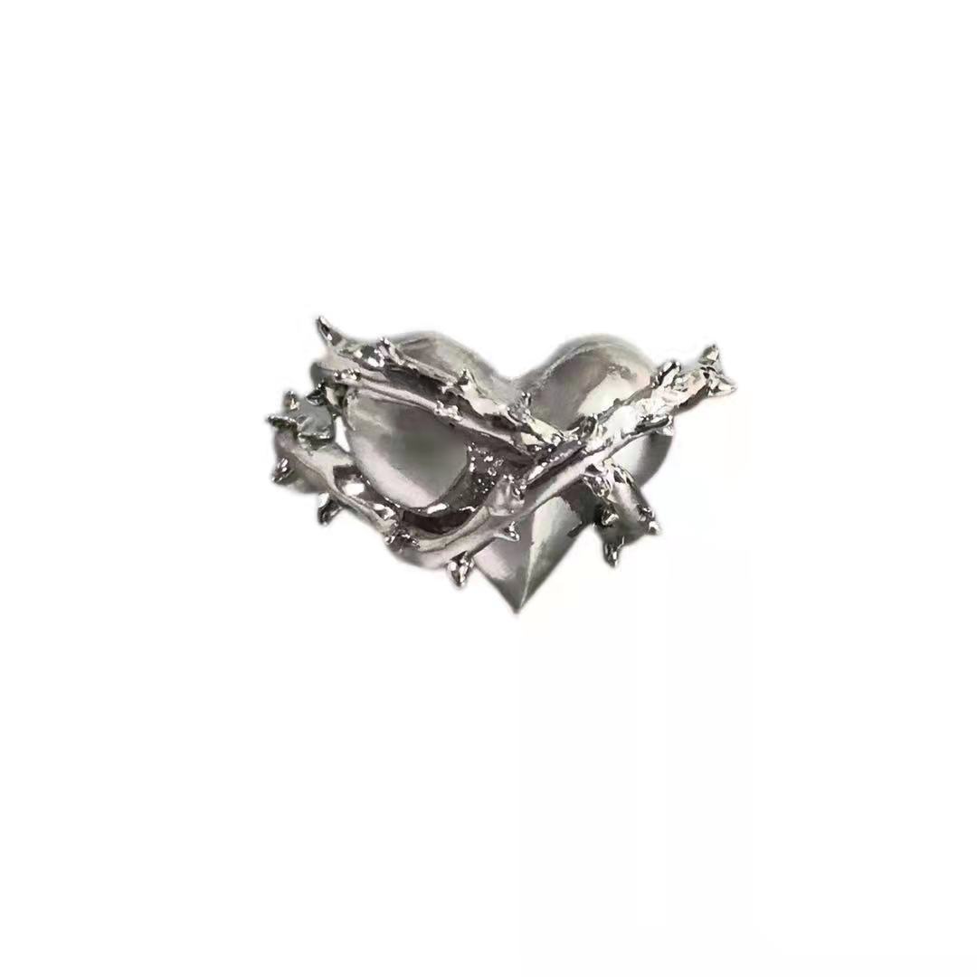 

Fashionable Metal Thorn Heart Ring Irregular Opening Ring One Size срібний