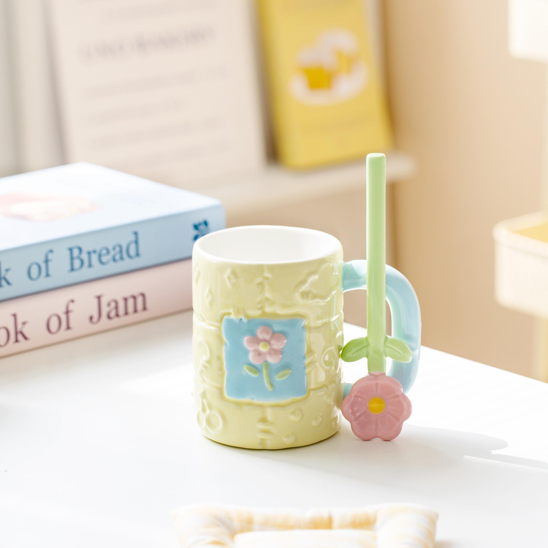 

Керамическая чашка с росписью высокой ценности с цветами, керамическая ложка, парная кружка, чашка с цветами ручной росписи, студенческая чашка для воды 420ml