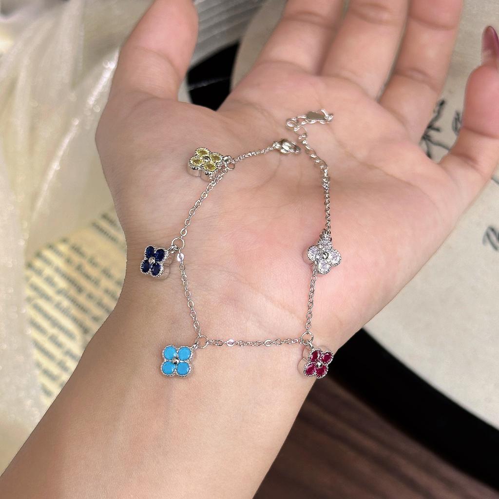 Douyin live stream supply, dopamine colored diamond four-leaf flower bracelet, summer small fresh and versatile bracelet jewelry.