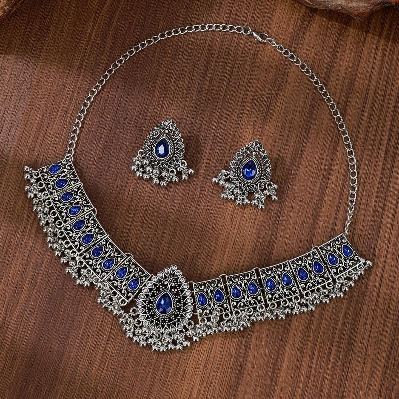 Retro Teardrop Gemstone Earrings Necklace Set High-end Diamond-encrusted Dress Accessories