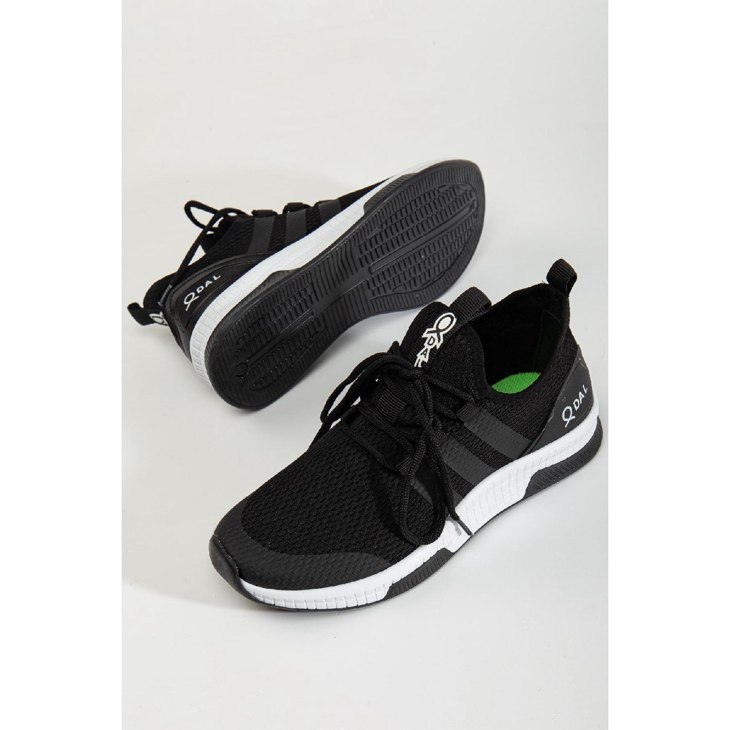 

Черные кроссовки унисекс Tgrltkglxty35 36