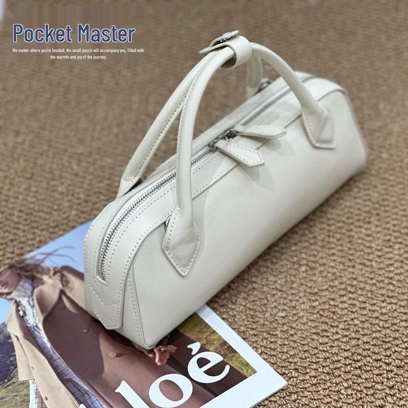 Douxiaozhu Leather Baguette Shoulder Bag