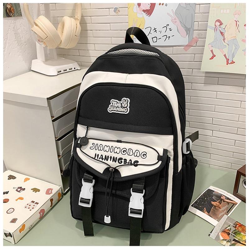 The new schoolbag is high-value, fresh and sweet, macaron-colored make-up bag, junior high school students, light travel, and large-capacity backpack.