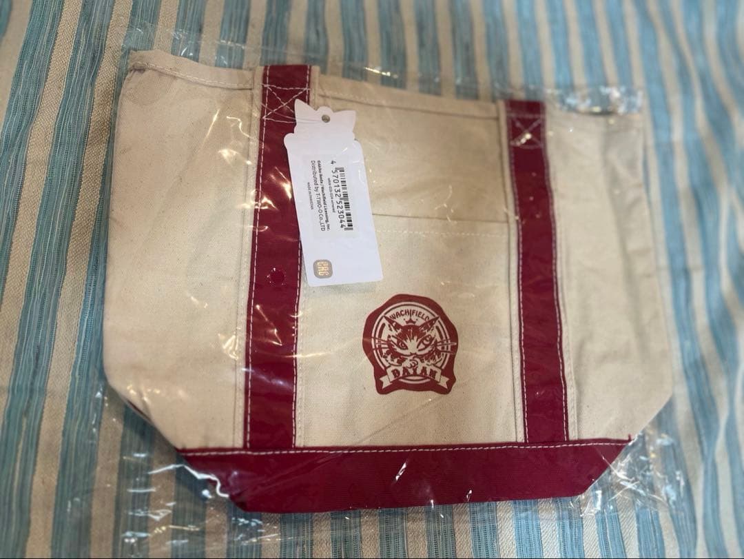 

[USED] Limited-time offer! WACHIFIELD Red Canvas Tote Bag with Cute Dayan the Cat