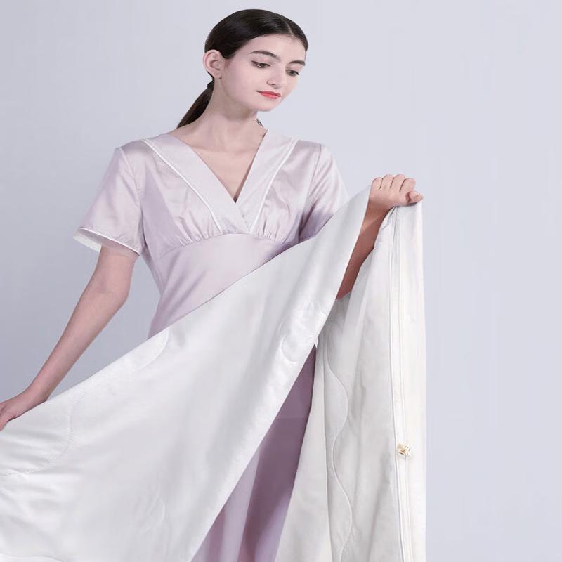 FUANNA 100% Silk Two-in-One Comforter