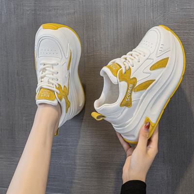 Încălțăminte pentru femei – Adidaşi