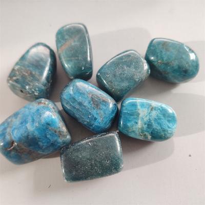Přírodní modrý apatit leštěný nepravidelný surový kámen křišťál léčení reiki minerál akvárium domácí dekorace kámen feng-šuej