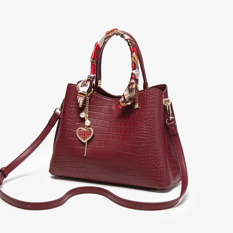 Red Bag Light Luxury Versatile Mother Wedding Bag Practical Messenger Handbag Mother-In-Law Wedding Bag