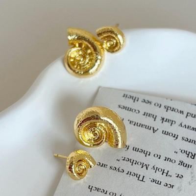 European Style Conch Design 2025 Lightweight Luxury Earrings with Personalized Touch