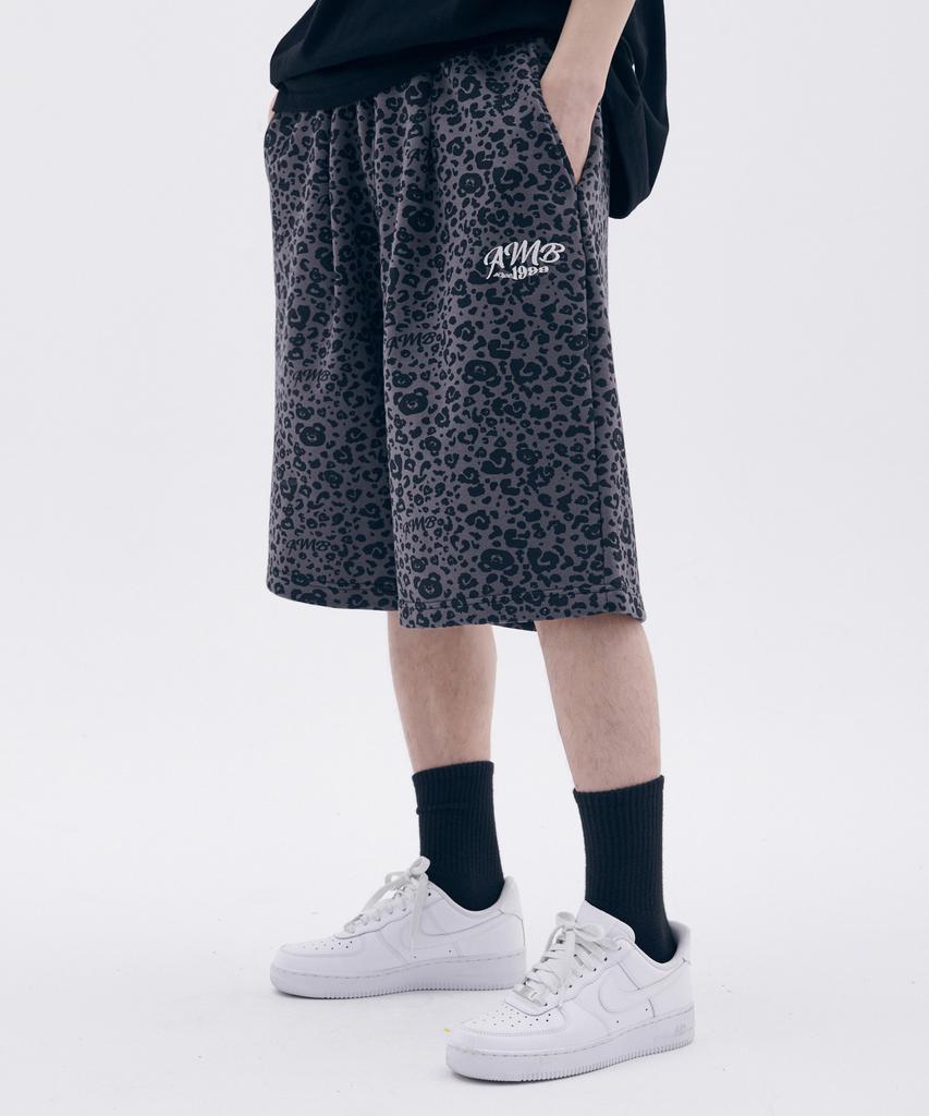 AMBLER Heart Bear Leopard Pants Bermuda Single-Pleat Sweat Shorts Asp801 (Dark Grey)