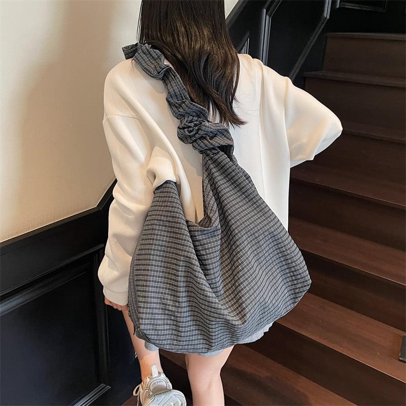 Canvas Bag New Class Commuter Bag Large Capacity Shoulder Bag Fashion Messenger Bag Women