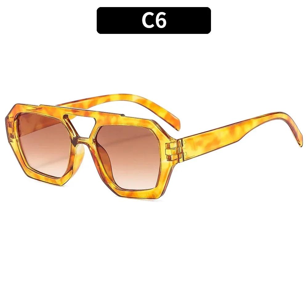 Leopard Trendy Women Sunglasses Square Chic Decorative Beach Sun Shades for Outdoor Travelling with UV Protection