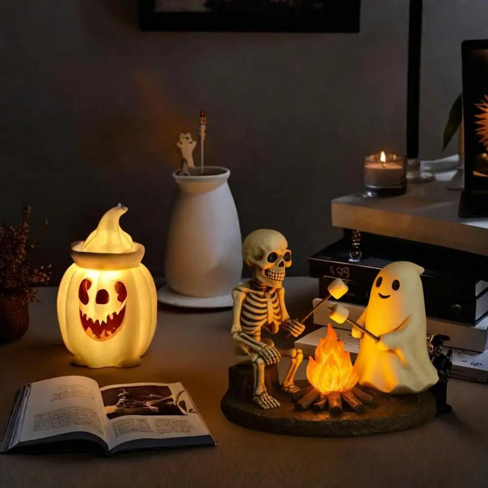 Skeleton Ghost Bonfire Night Lamp Halloween Roasting Marshmallow Ghost Statue Fake Campfire Lamp Home Party Bedroom Decoration