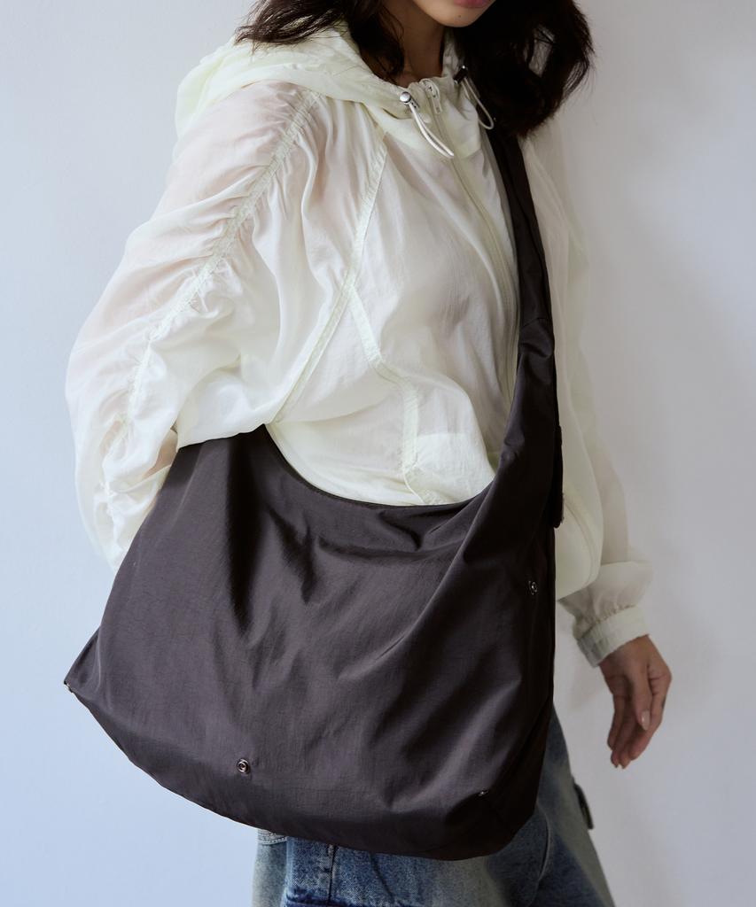 Leathery Komodo Two-Way Crossbody Bag [Black]