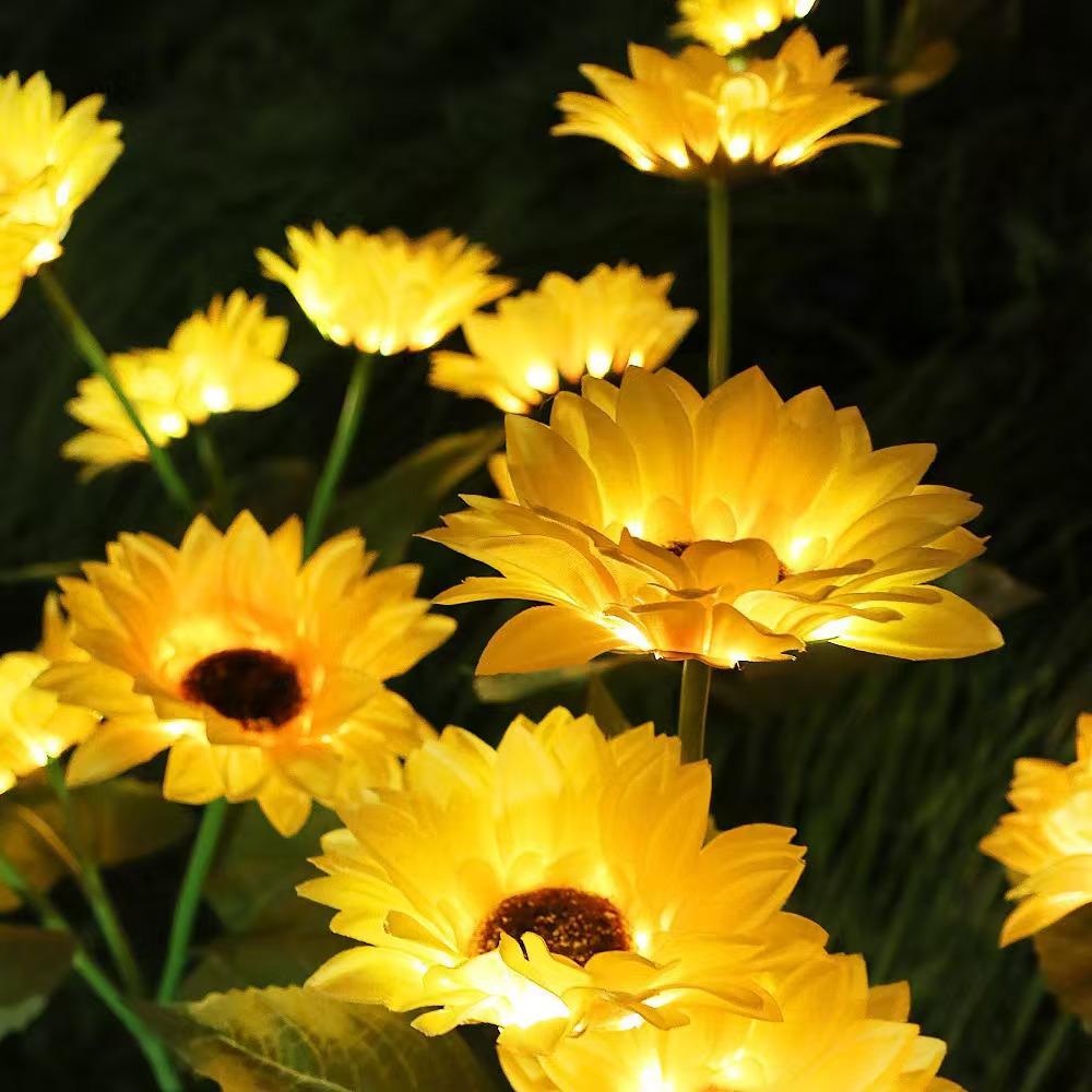 Waterproof Solar Sunflower LED Ground Stake Light for Outdoor Garden, Villa, Balcony, or Courtyard Lawn Decor