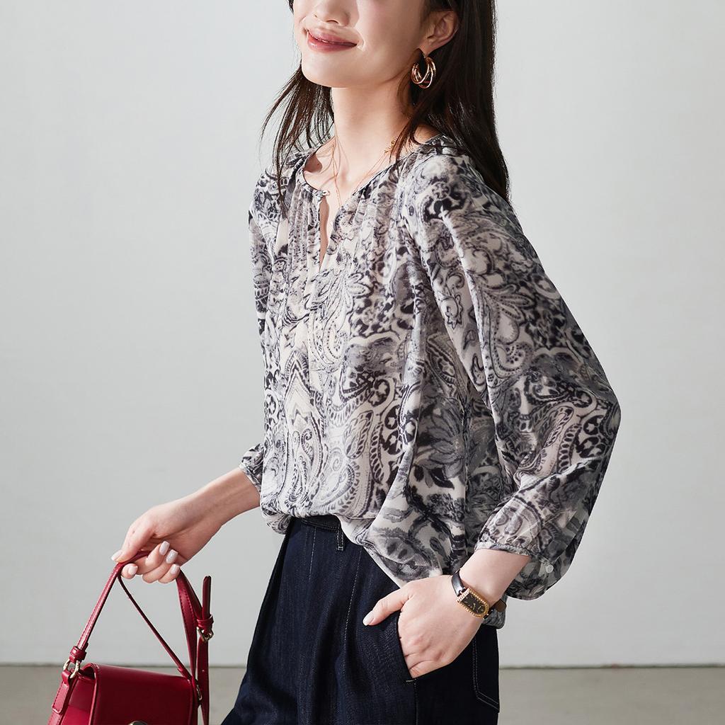 100% mulberry silk niche printed shirt for women's 2026 spring commuting versatile round neck silk top