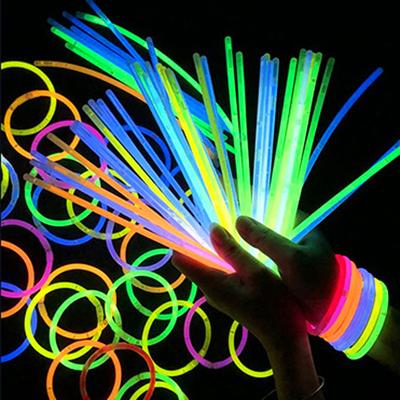 100pcs Night Glow Party Supplies with Connectors Children or Adult Party Glow Necklaces and Bracelets Party Decoration Glow Gift