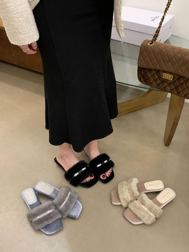 French Evening Breeze Rhinestone One-word Fluffy Slippers for Women To Wear 2025 Spring and Autumn New Imitation Mink Hair Low-heeled Sandals