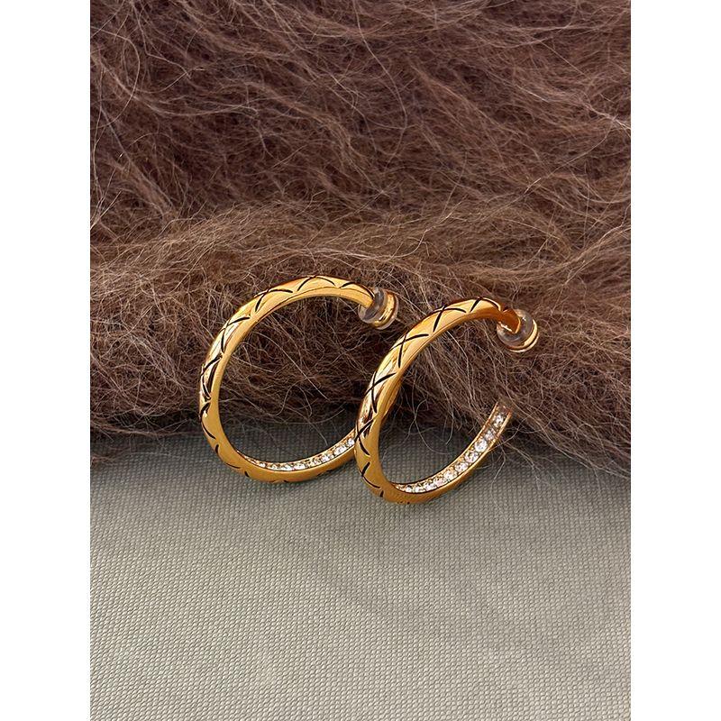 Western Classy Style Diamond Plaid Big Hoop Earrings Female Accessible Luxury Special-Interest Design Fancy Stud Earrings Vintage Ear Jewelry