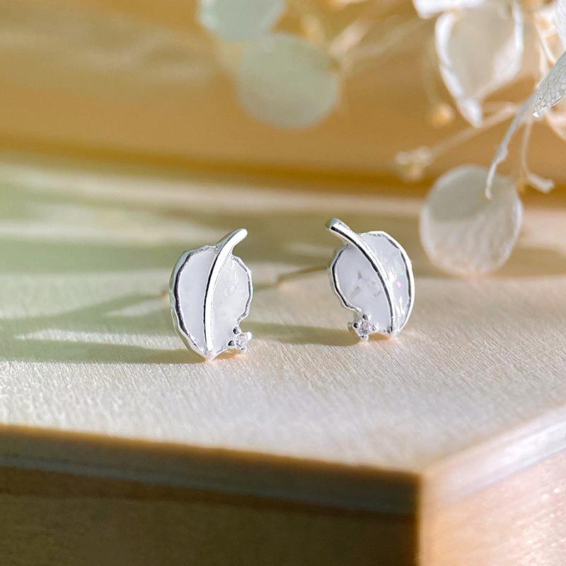 Forest-style Leaf Earrings for Women with Fresh Pastoral Style Design Summer Earrings
