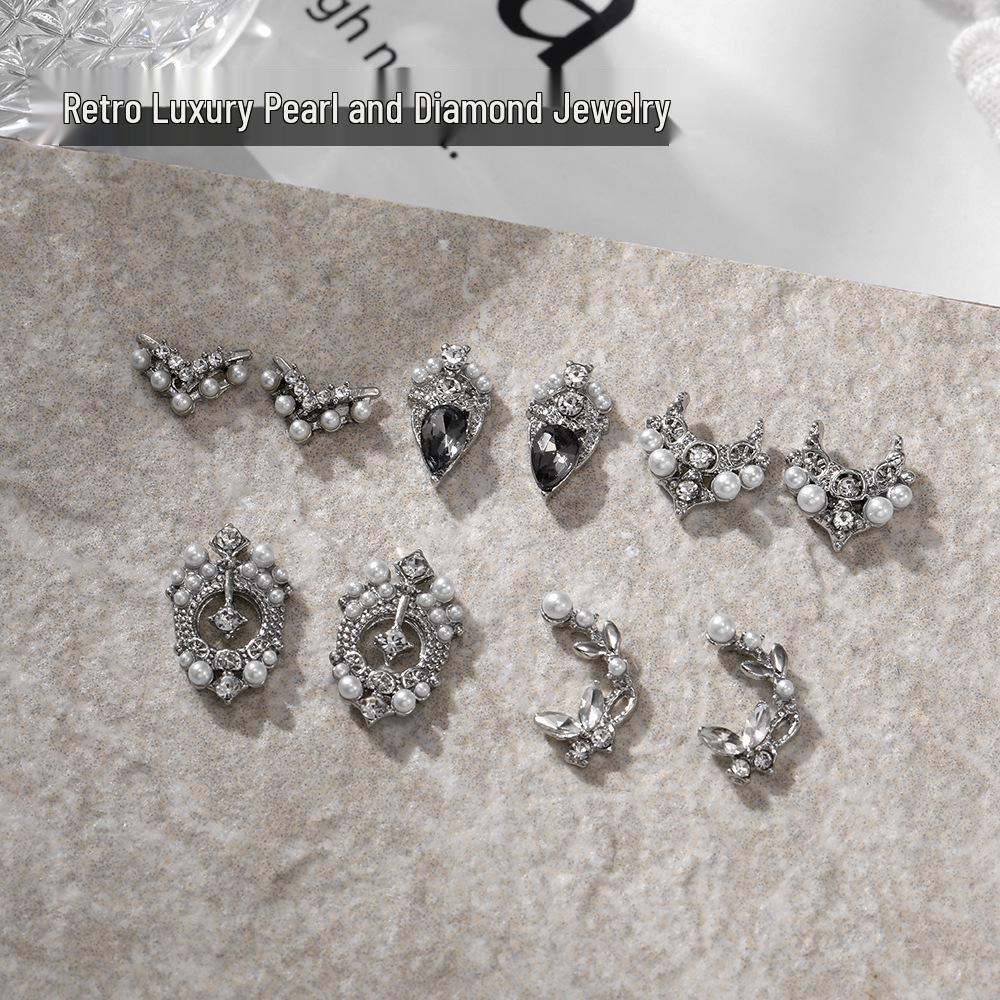 Retro Pearl Butterfly Nail Art: Baroque Rhinestone Jewelry