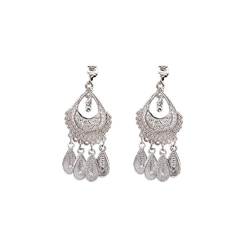 Ethnic Miao Silver Tassel Ear Clip - No-Piercing Retro Metal Earring for Women