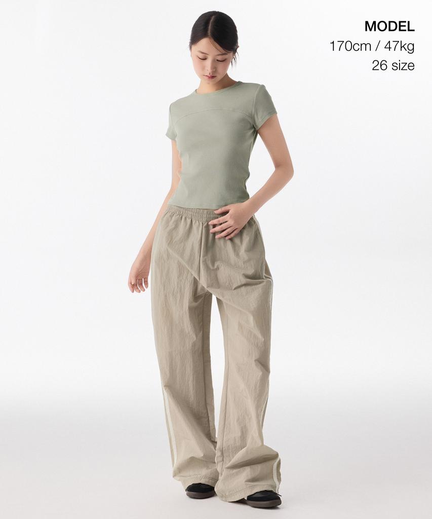 MUSINSA STANDARD WOMAN Women'S Nylon Wide Lace Track Pants [Light Beige]