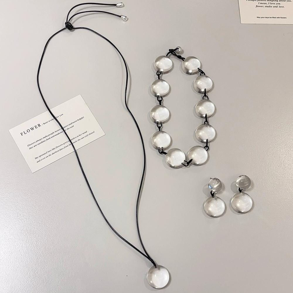 Transparent Plant Resin Semi-Spherical Necklace For Women Exaggerated Fashion Necklace Fashionable Individual Jewelry Accessory