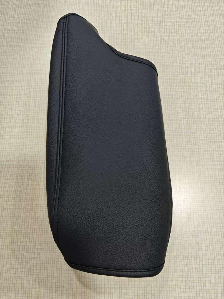Subaru Impreza-Crosstrek 2018-2023 Leather Armrest Pad