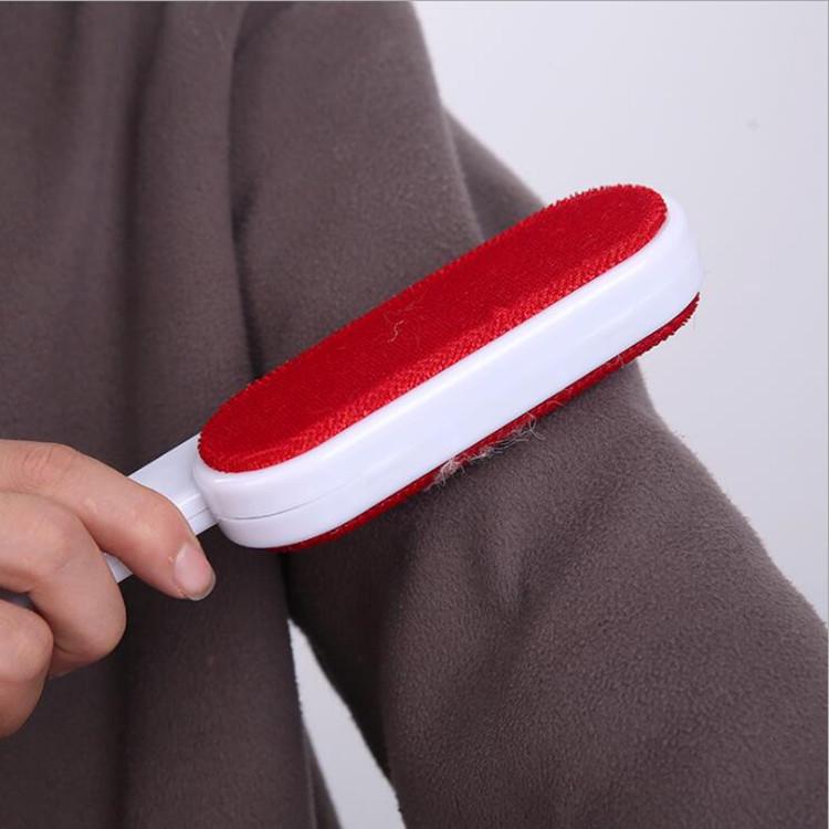 Double-Sided Lint Remover and Dust Brush for Clothes and Woolen Coats