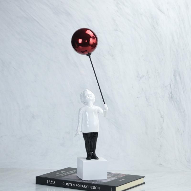 

Украшения для ТВ-шкафа Украшения для дома Nordic Internet Celebrity Вход Креативный свет Роскошный воздушный шар Скульптура мальчика Украшения для гостиной