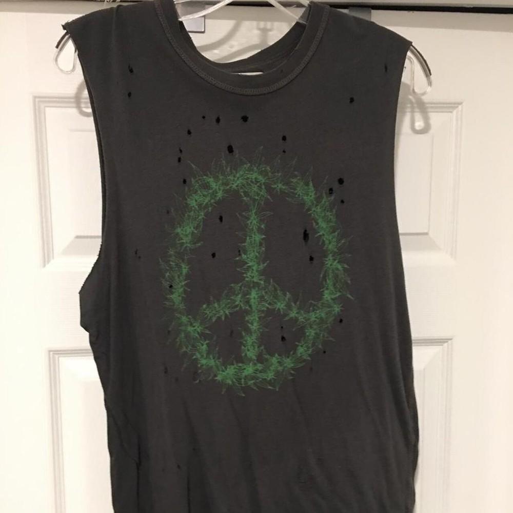 

Unif UNIF Pot Leaf Marijuanna Peace shirt Tank M