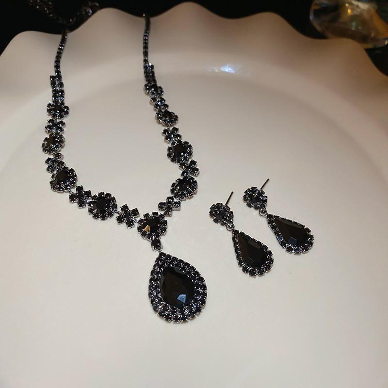 

Вінтажний набір сережок і намиста з квітами з кристалів - Елегантні висококласні прикраси в придворному стилі для жінок