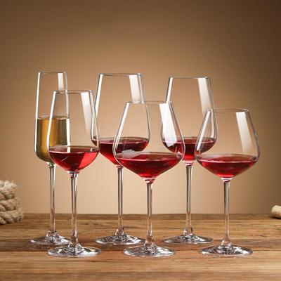 Dongyu Red Wine Glass Set – High-Stem Glasses & Decanter for Home or Gift