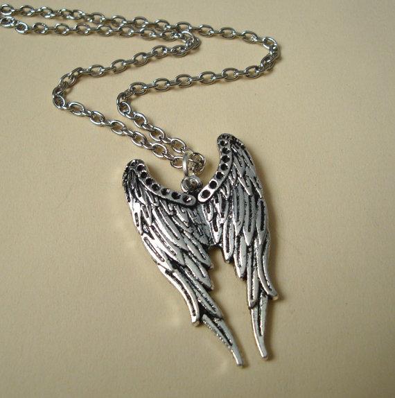 

2018/ hot fashion angel wings pendant round string short men and women silver color necklace with accessories. XL-chibang-01