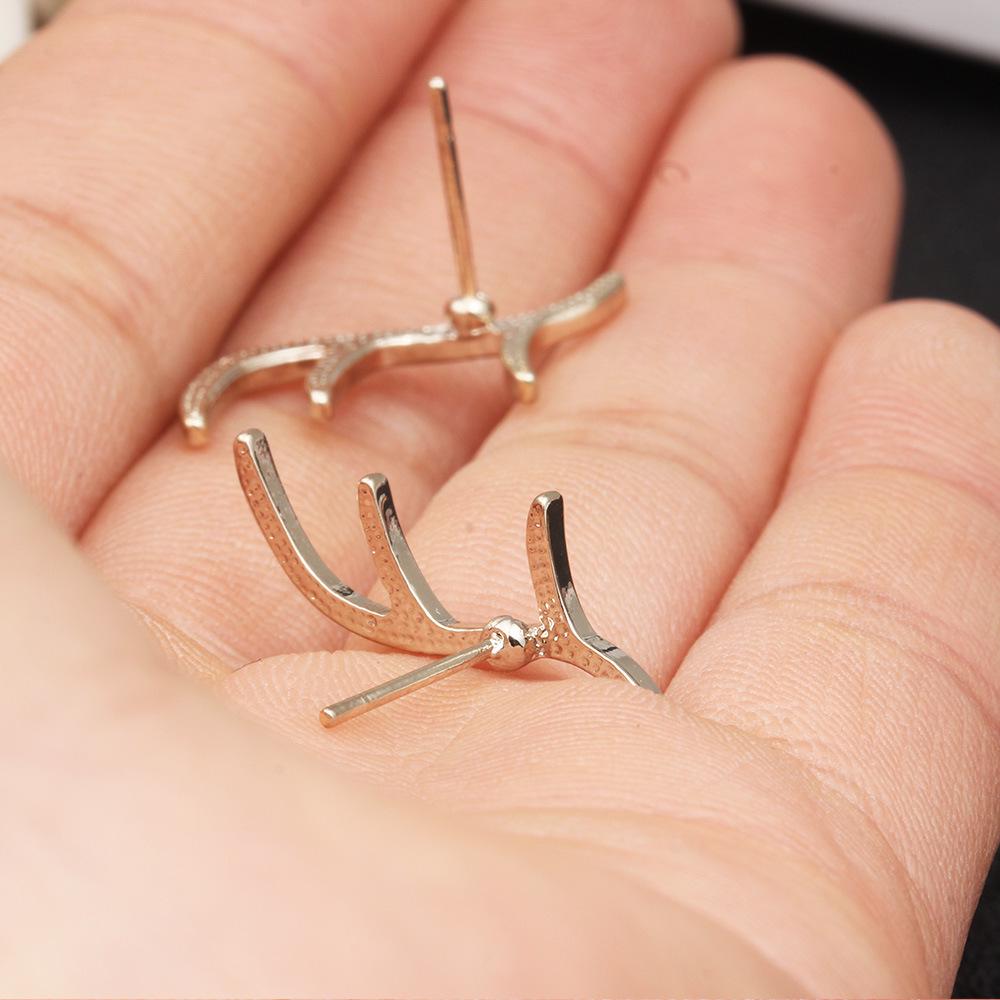 Women Simple Sweet Style Earrings Small Exquisite Cute Antler Earrings