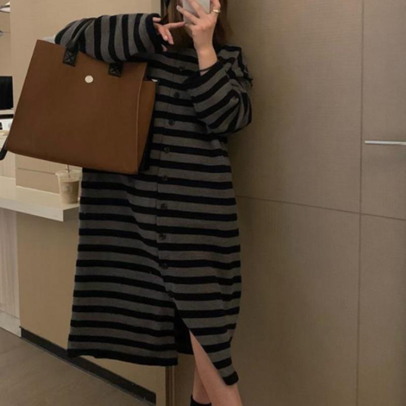 

Кардиган, черно-белое полосатое шерстяное платье для женщин, ранняя осень, корейский свободный длинный пуловер выше колена, вязаный свитер женский One Size серый