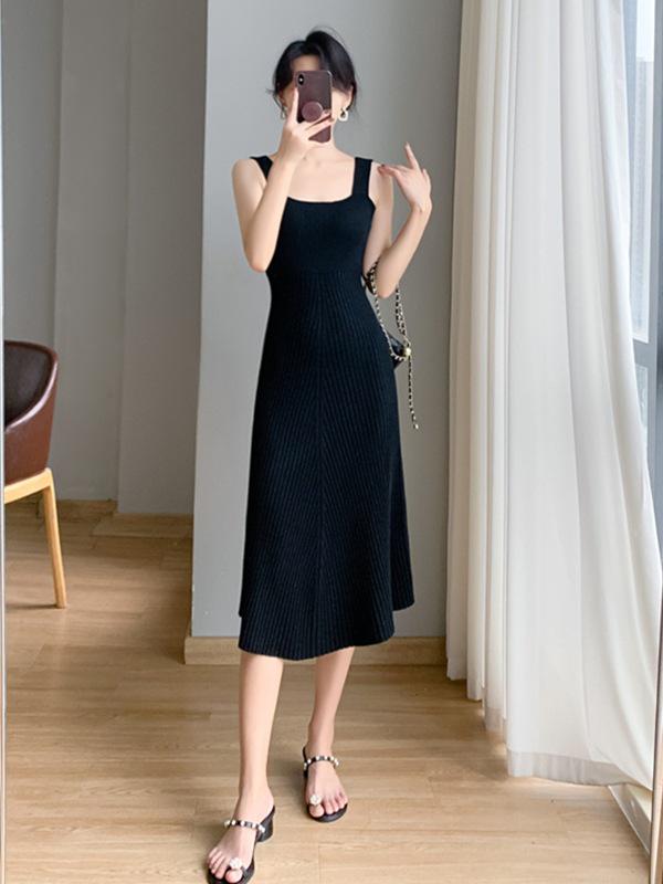 

Жіноча трикотажна сукня на тонких бретелях з квадратним вирізом для ранньої осені Extra Large абрикосовий