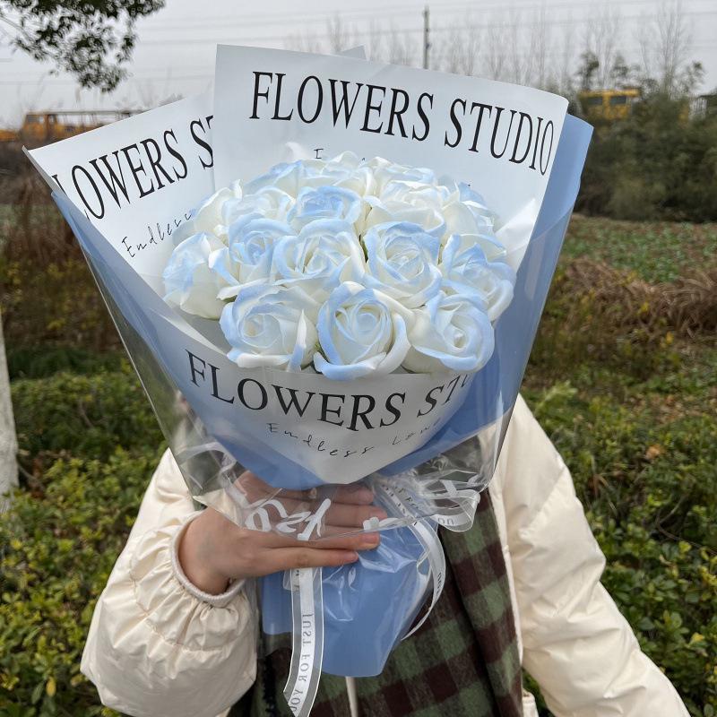 Buket lodoworóżana róża konserwowana kwiat mydlany - prezent walentynkowy dla partnera