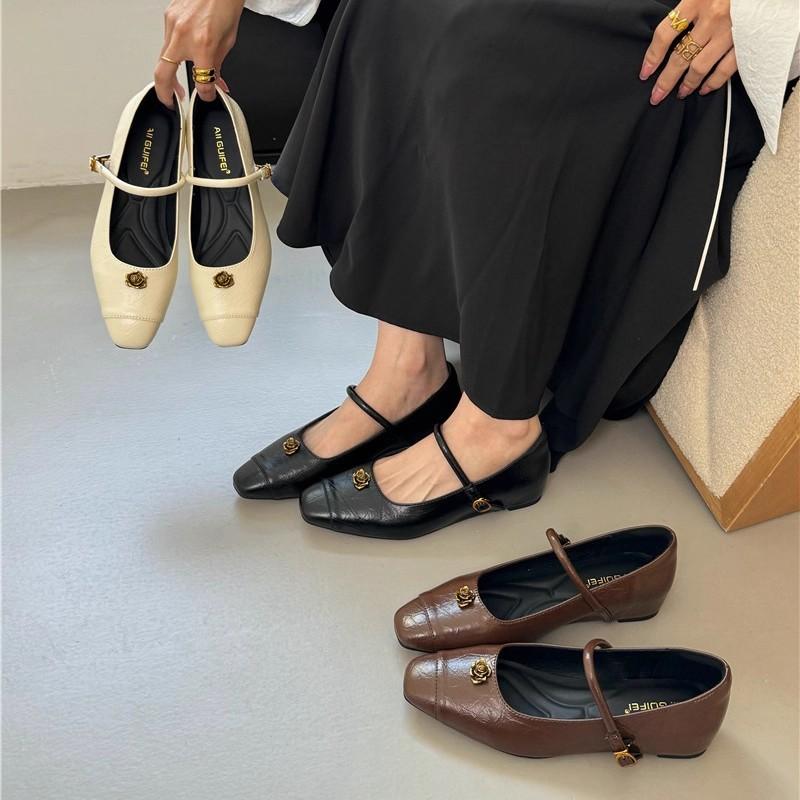 Inner Height Increase Small Fragrant Wind Single Shoes Women's 2025 Spring New Square Head Small Leather Shoes One-word Buckle Camellia Mary Jane Sho