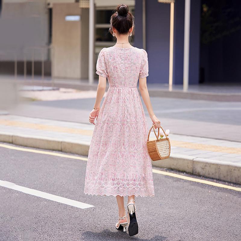 Korean Style Embroidered Lace Dress - Waist-Hugging, Breathable Summer Fashion